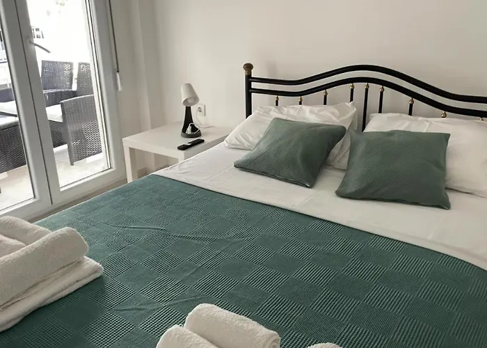 Sunny Peraia Apartment